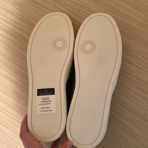 Brooks Brothers Sneakers - Picture 5 of 8